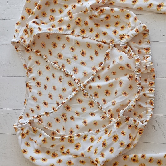 Sunflower Open Back top - Picture 6 of 6